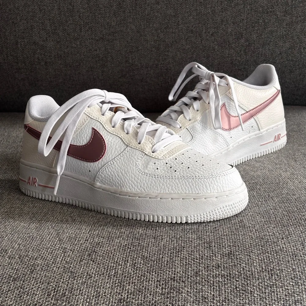 Nike White and Pink rose gold Air Force 1 Sneakers size 6.5Y Girls